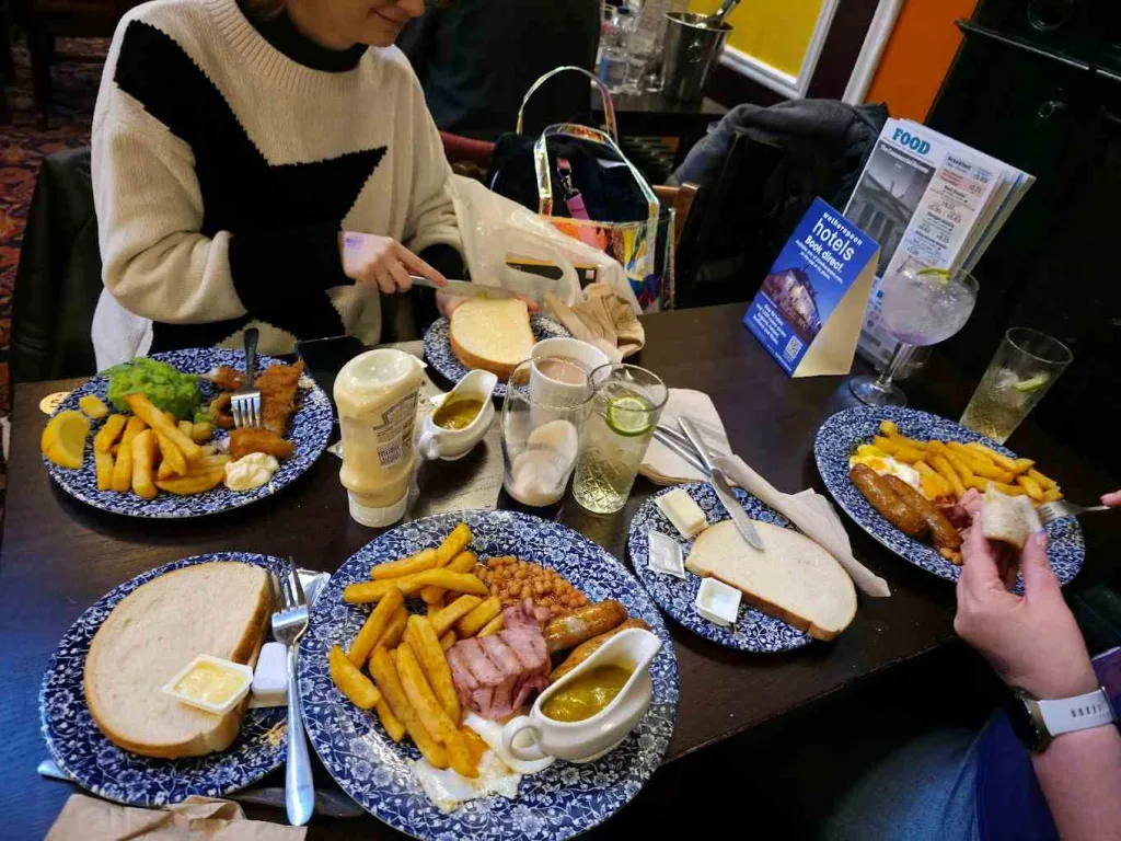 Wetherspoons Lunch Times