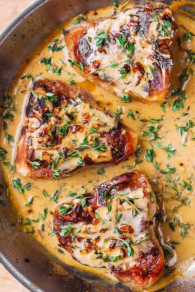 Lamb Chops with Mustard Thyme Sauce Recipe