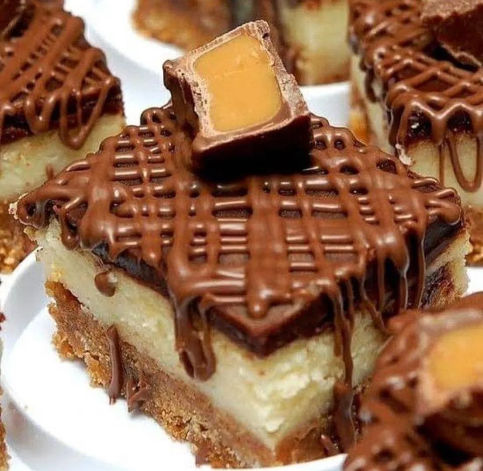 Rolo Cheesecake Bars Recipe