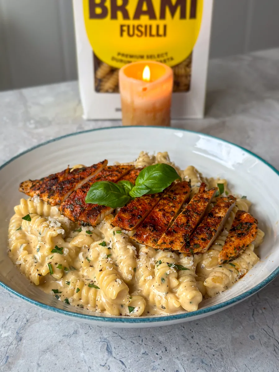 easy garlic parmesan chicken and pasta recipe