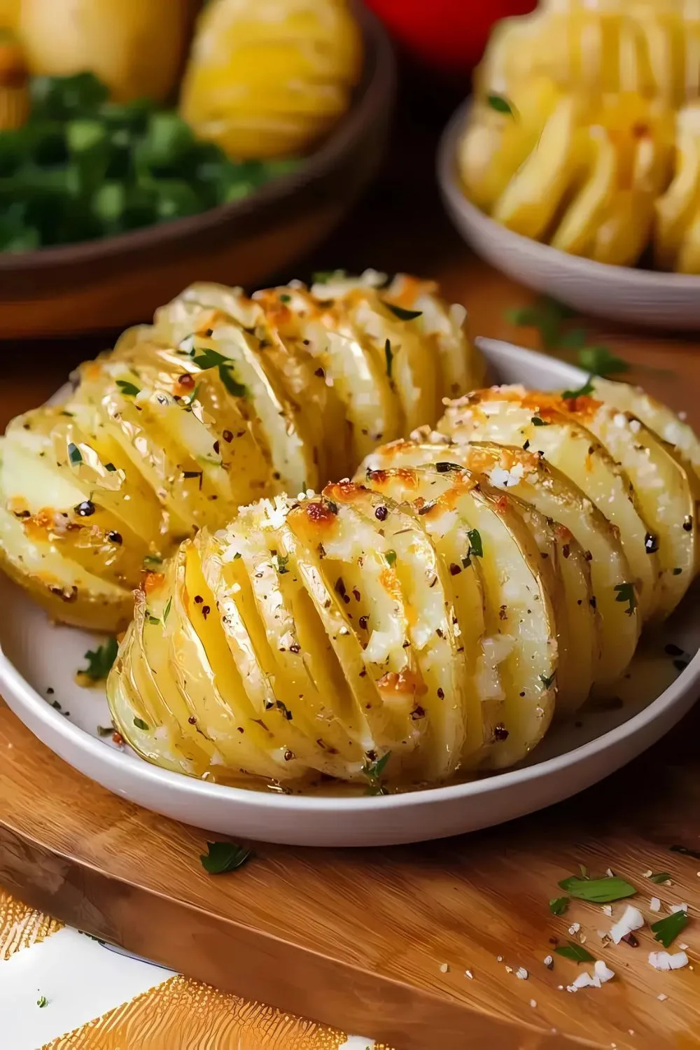 Crispy Garlic Butter Potatoes Recipe