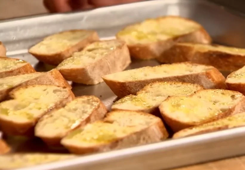 Prepare the Crostini