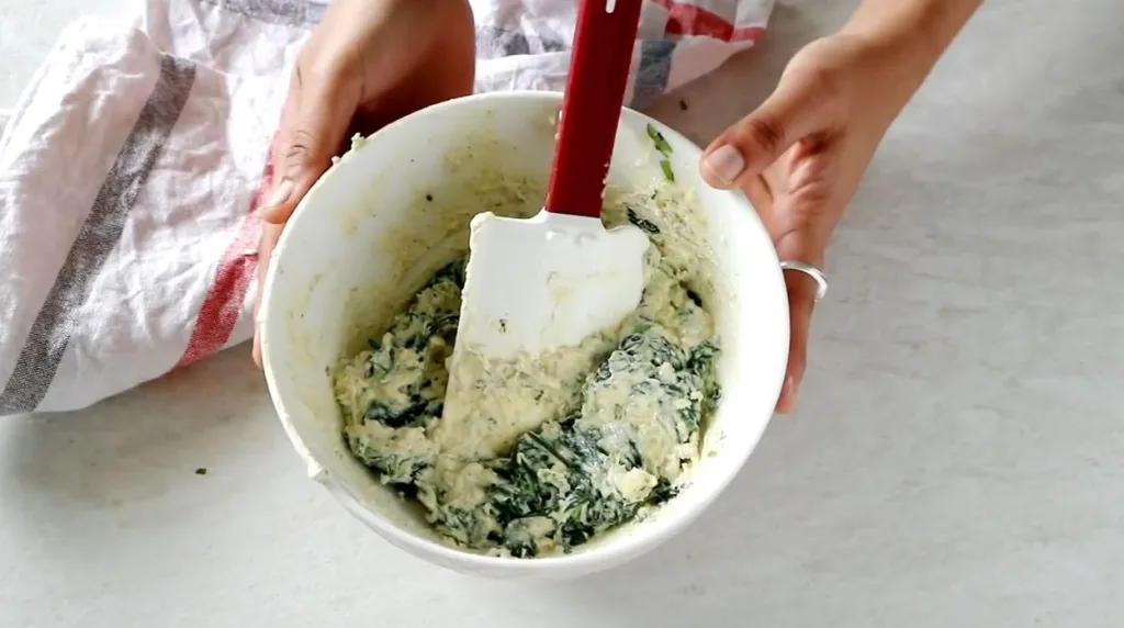 Spinach and Ricotta Stuffed Phyllo Cups