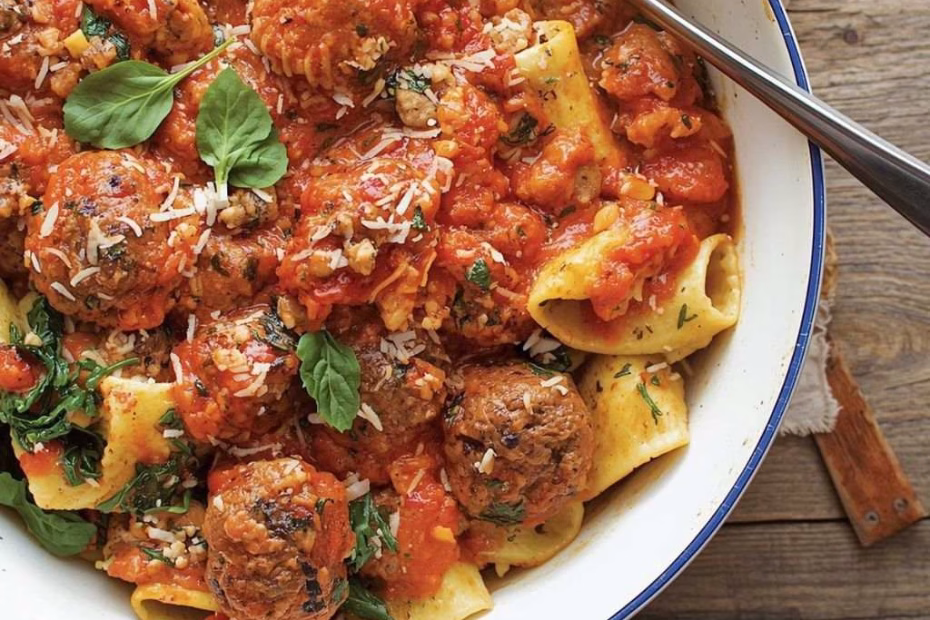 Zesty Turkey & Ricotta Meatballs with Garlic Spinach Rigatoni Recipe