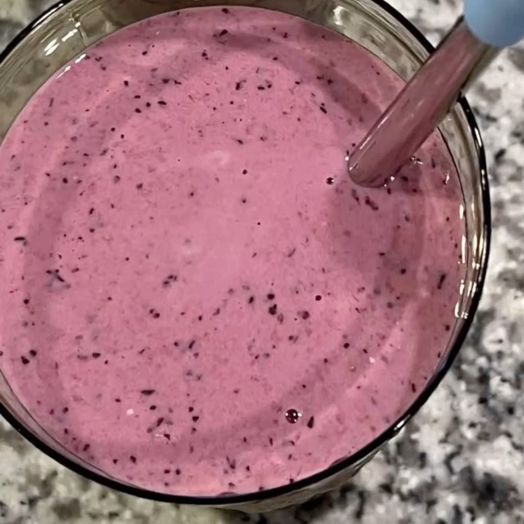 Mixed Berry & Hemp Seed Protein Smoothie Recipe