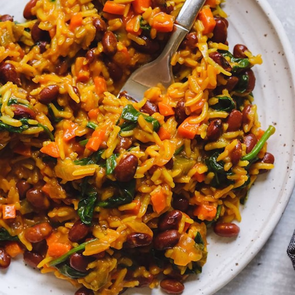 One Pot Vegan Caribbean Pelau with Beans And Spinach Recipe
