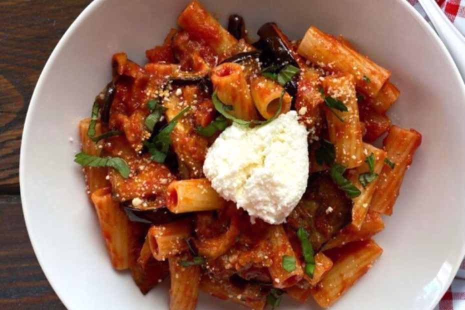 Pasta With Creamy Eggplant-Walnut Pasta Sauce Recipe